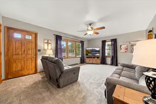 302 Towne St, Morrison, IL 61270 - Photo 12