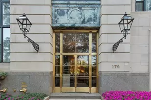 179 E Lake Shore Dr, Chicago, IL 60611 - Photo 2