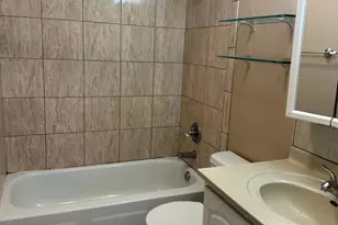 735 Heritage Dr, Hoffman Estates, IL 60169 - Photo 16