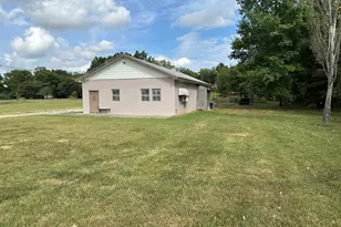 348 State Rte 37 Rte, Kell, IL 62853 - Photo 4