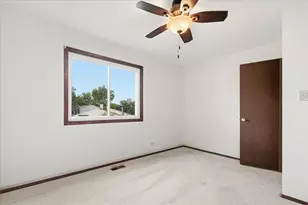 273 Lyons Dr, Bolingbrook, IL 60440 - Photo 14