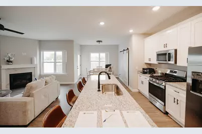742 Anjali Court #L, Sycamore, IL 60178 - Photo 4