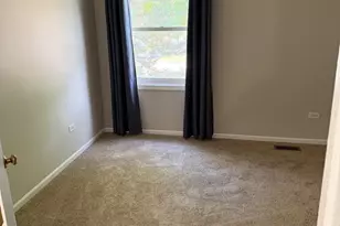 1933 N Charter Point Dr, Arlington Heights, IL 60004 - Photo 8