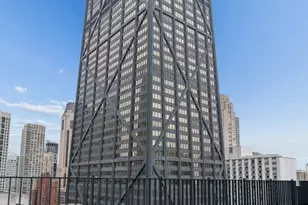 201 E Chestnut St, Chicago, IL 60611 - Photo 18