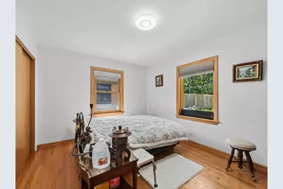 330 Cornell Avenue, Des Plaines, IL 60016 - Photo 16