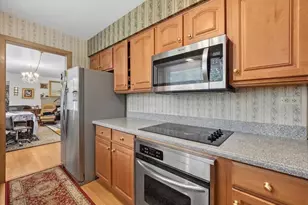 330 Cornell Ave, Des Plaines, IL 60016 - Photo 12
