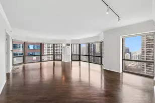 100 E Huron St, Chicago, IL 60611 - Photo 4