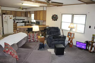 92 Oak Avenue, Sandwich, IL 60548 - Photo 8