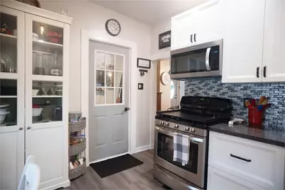 609 W 3rd Street, Sandwich, IL 60548 - Photo 6