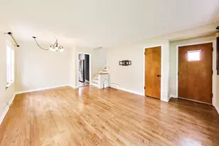 679 S Spring Rd, Elmhurst, IL 60126 - Photo 4