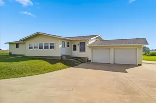 15661 Moline Rd, Lyndon, IL 61261 - Photo 4