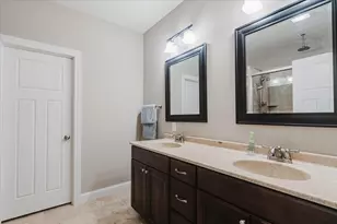 615 Prairie Meadows Dr, Heyworth, IL 61745 - Photo 16