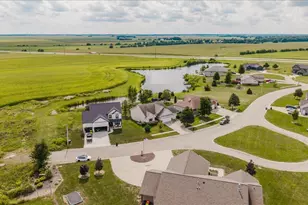 615 Prairie Meadows Dr, Heyworth, IL 61745 - Photo 40