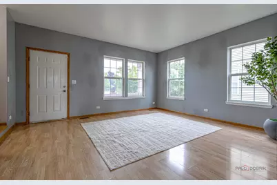 357 W Waterbury Drive, Round Lake, IL 60073 - Photo 2