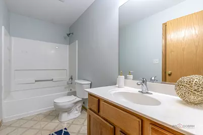 357 W Waterbury Drive, Round Lake, IL 60073 - Photo 18