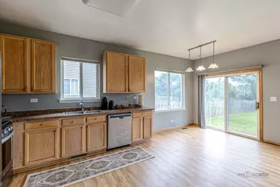 357 W Waterbury Drive, Round Lake, IL 60073 - Photo 10