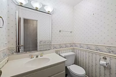705 S Kennicott Avenue, Arlington Heights, IL 60005 - Photo 18