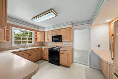 705 S Kennicott Avenue, Arlington Heights, IL 60005 - Photo 8