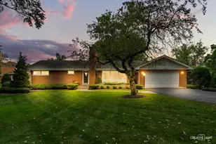 [Address not provided], Glen Ellyn, IL 60137 - Photo 1