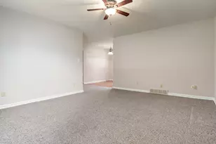 102 Bunn Dr, Rockton, IL 61072 - Photo 34