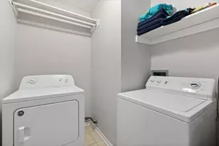 828 W Lill Ave, Chicago, IL 60614 - Photo 16
