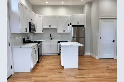 4119 W Montrose Avenue #1, Chicago, IL 60641 - Photo 2
