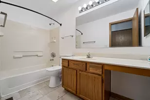 1446 Meadowsedge Ln, Carpentersville, IL 60110 - Photo 14