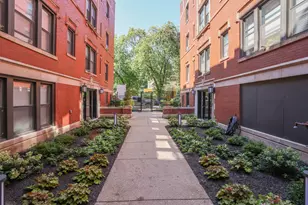5419 S Harper Ave, Chicago, IL 60615 - Photo 8