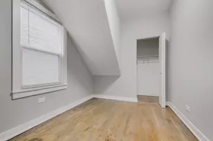 2842 N Avers Ave, Chicago, IL 60618 - Photo 8