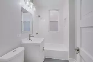 2842 N Avers Ave, Chicago, IL 60618 - Photo 10