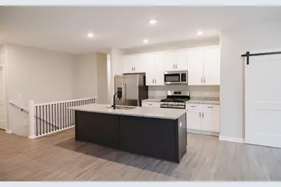 744 Anjali Court #R, Sycamore, IL 60178 - Photo 4