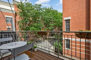 867 N May St, Chicago, IL 60642 - Photo 16
