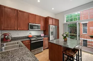 867 N May St, Chicago, IL 60642 - Photo 6