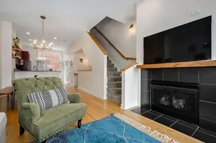 867 N May St, Chicago, IL 60642 - Photo 12