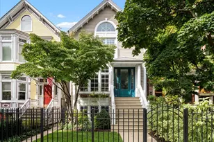2426 N Burling St, Chicago, IL 60614 - Photo 1