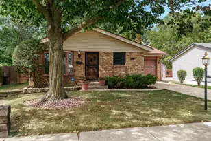 2303 Lucille St, Rockford, IL 61104 - Photo 2