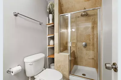 2042 N Winchester Avenue #2E, Chicago, IL 60614 - Photo 12