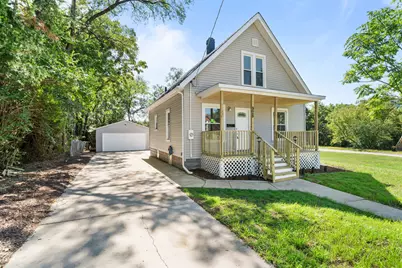 928 Lincoln Avenue, Rockford, IL 61102 - Photo 1