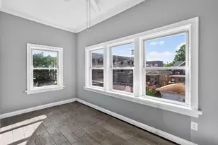 7440 S Paxton Ave, Chicago, IL 60649 - Photo 16