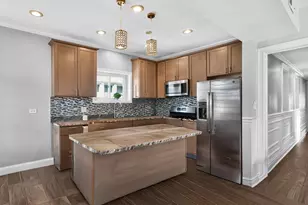 7440 S Paxton Ave, Chicago, IL 60649 - Photo 8
