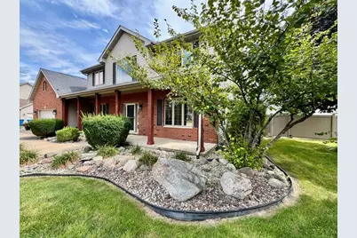 126 Parkside Court, Oglesby, IL 61348 - Photo 2