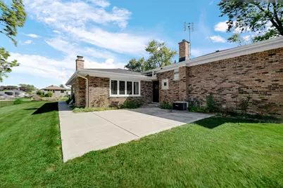 7903 W 102nd Street, Palos Hills, IL 60465 - Photo 28