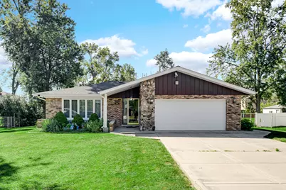 7903 W 102nd Street, Palos Hills, IL 60465 - Photo 2