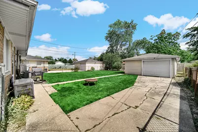 17233 Walter Street, Lansing, IL 60438 - Photo 16