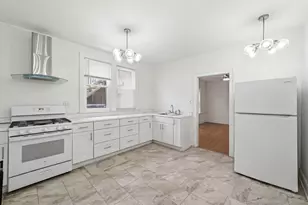 7806 S Cregier Ave, Chicago, IL 60649 - Photo 8