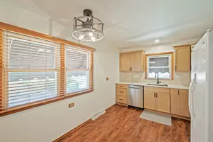 3903 153rd St, Midlothian, IL 60445 - Photo 8