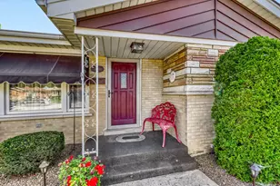 3903 153rd St, Midlothian, IL 60445 - Photo 2