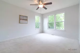 1575 McClellan Dr, Lindenhurst, IL 60046 - Photo 18