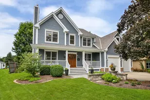 1028 Shady Ln, Glen Ellyn, IL 60137 - Photo 1