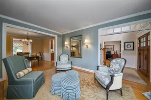 1028 Shady Ln, Glen Ellyn, IL 60137 - Photo 8